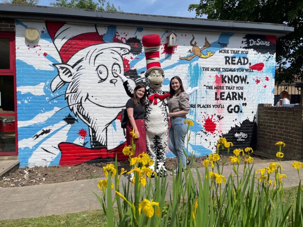 Dr Seuss - Cat in the Hat MurWalls photos