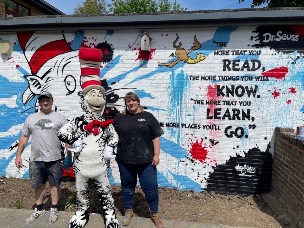 Dr Seuss - Cat in the Hat MurWalls photos