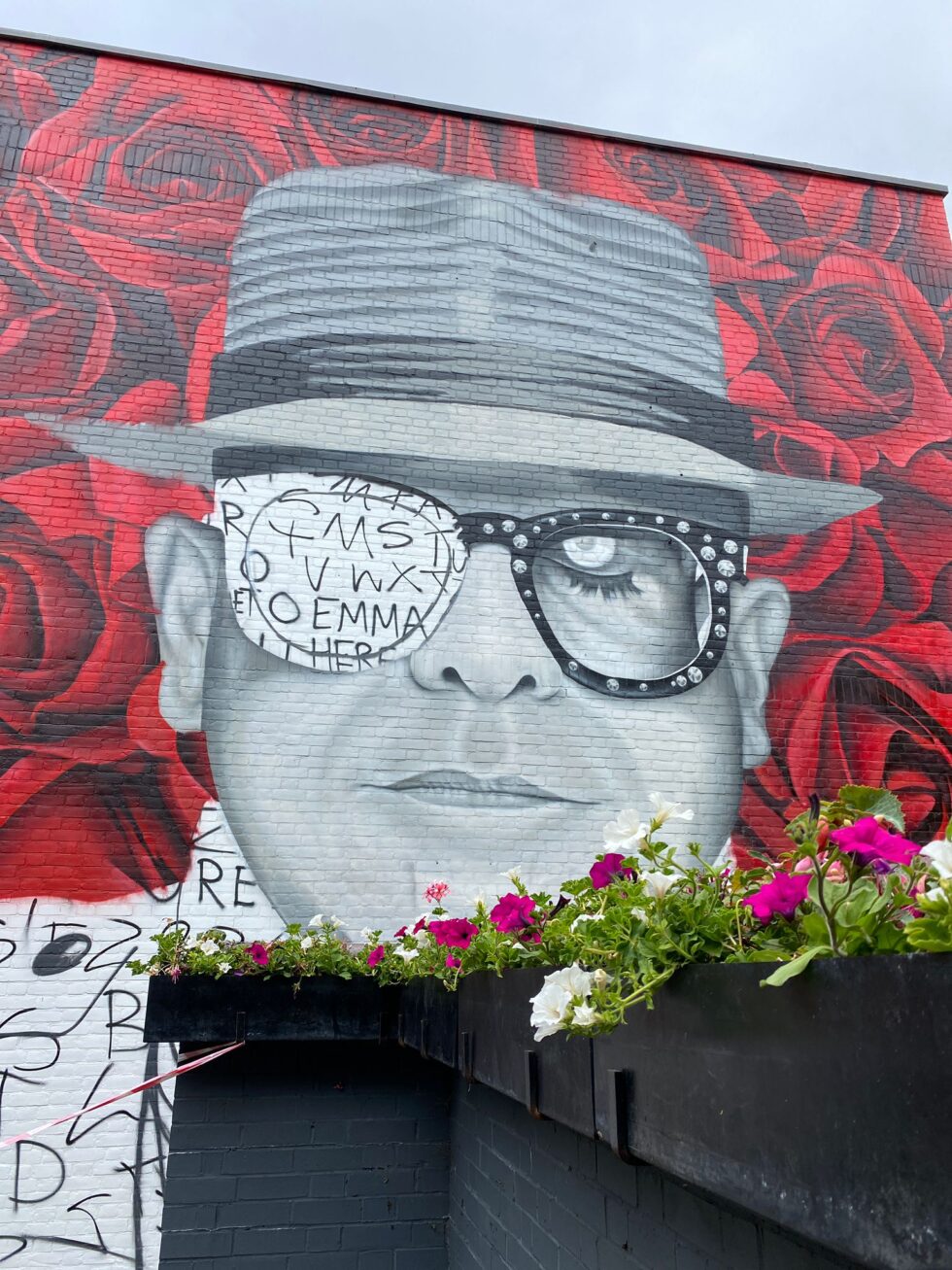 ELTON JOHN Murial